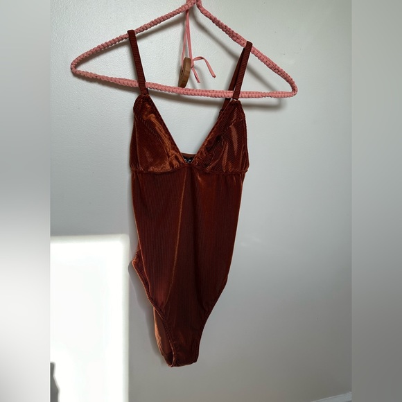 Urban Outfitters burnt orange bodysuit - Picture 1 of 4